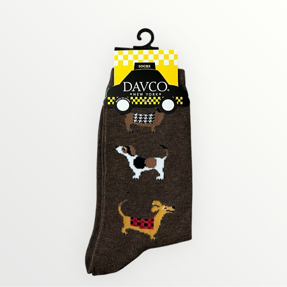 🐶DAVCO: Women’s NWT, size 9-11 dog pattern socks.
